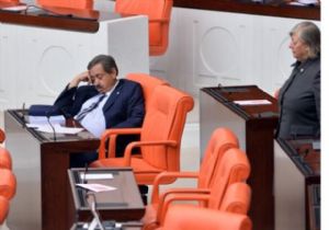 GENELKURUL DA ŞEKERLEME VAKTİ!